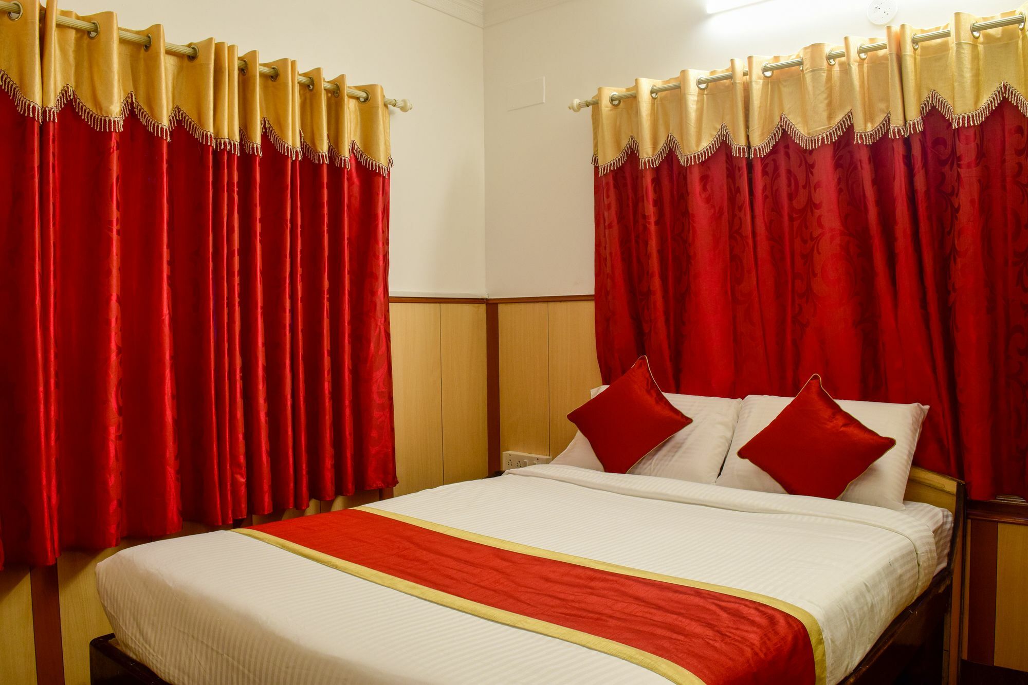 Fabhotel Shivaals Residency - Rajajinagar Бангалор Экстерьер фото